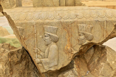 imperio persa caracteristicas y aportes historicos